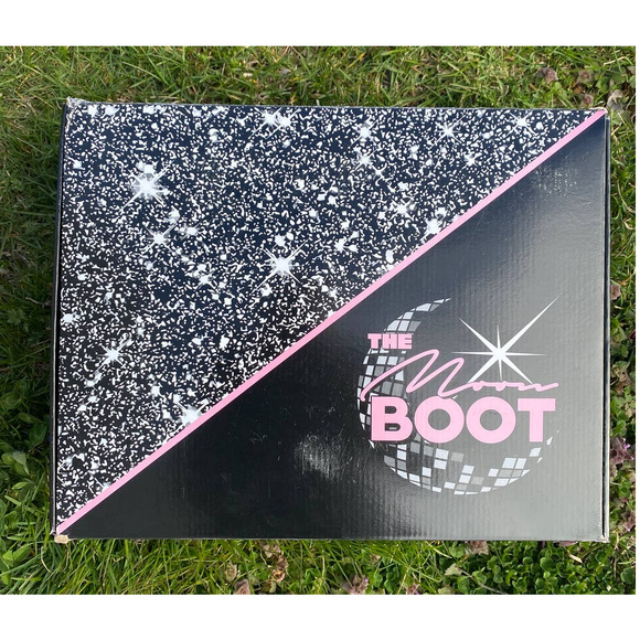 SOLD Moonlight Roller Charmer Skates Black & White Faux Snakeskin Leather SIZE 7 - Picture 2 of 16